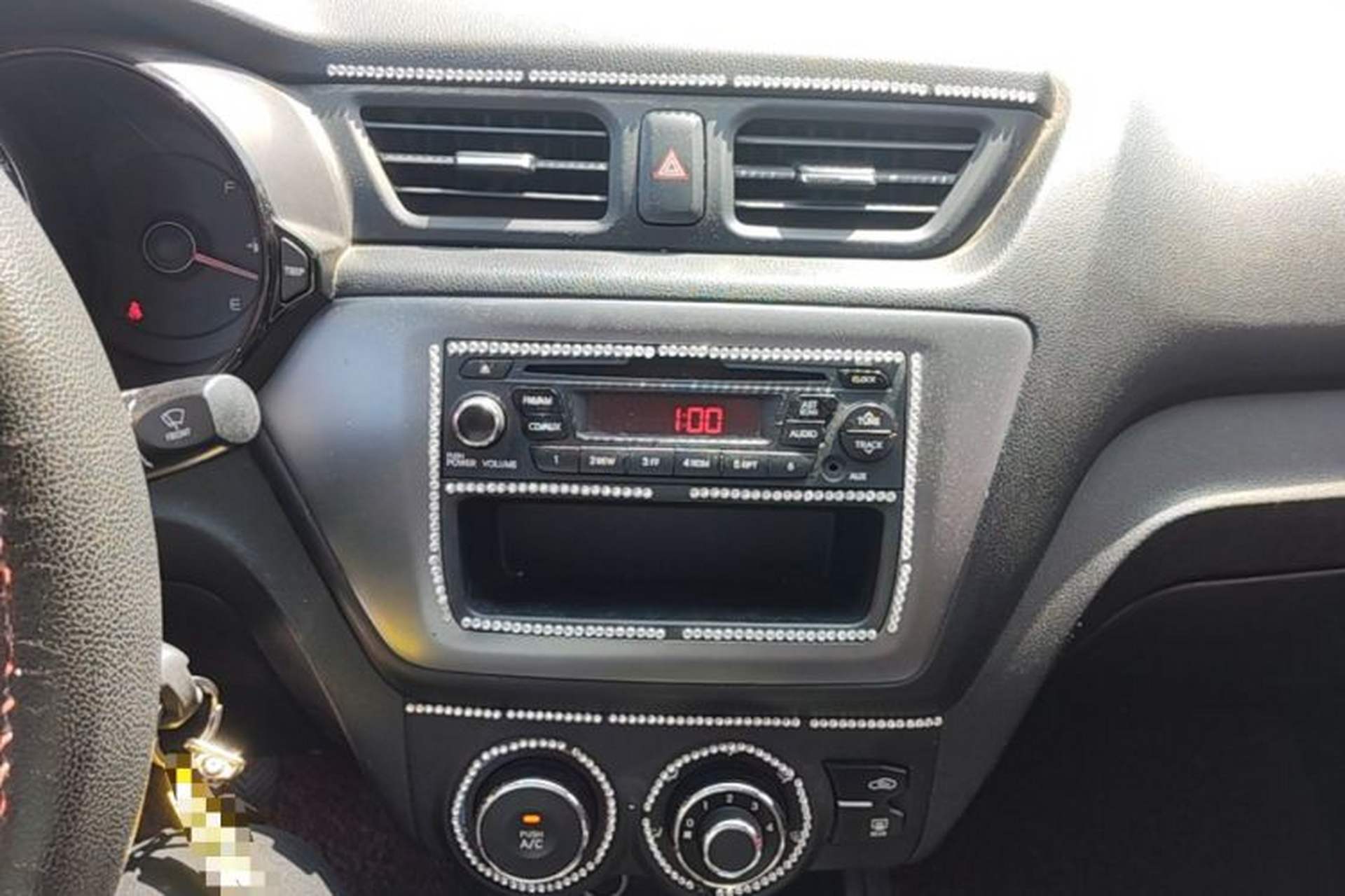 Used Kia K2 2012 Sedan 1.4L MT GLS Commemorative Edition Audio And AC Panel