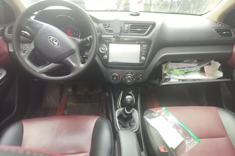 Used Kia K2 2012 Sedan 1.4L MT GLS Commemorative Edition Center Console