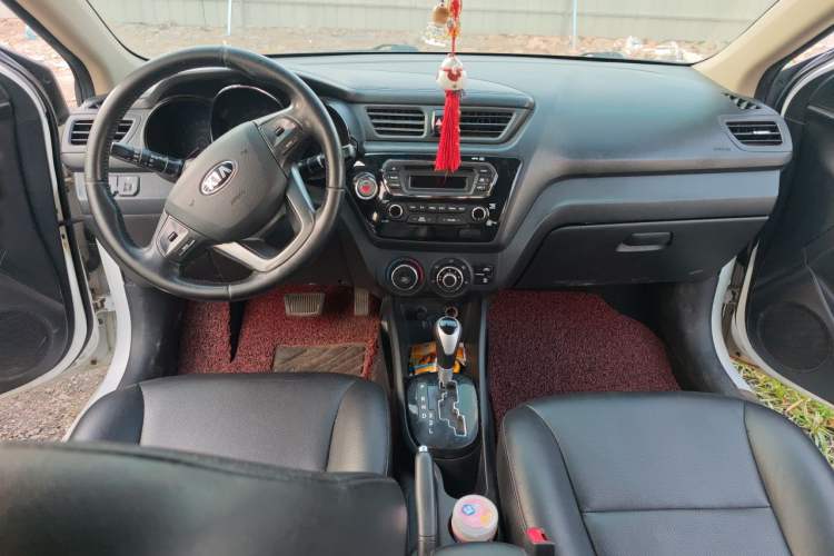 Used Kia K2 2012 Sedan 1.6L Automatic Transmission Premium Commemorative Edition Center Console