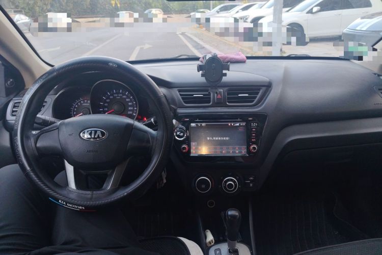 Used Kia K2 2012 Sedan 1.4L Automatic GLS Commemorative Edition Center Console