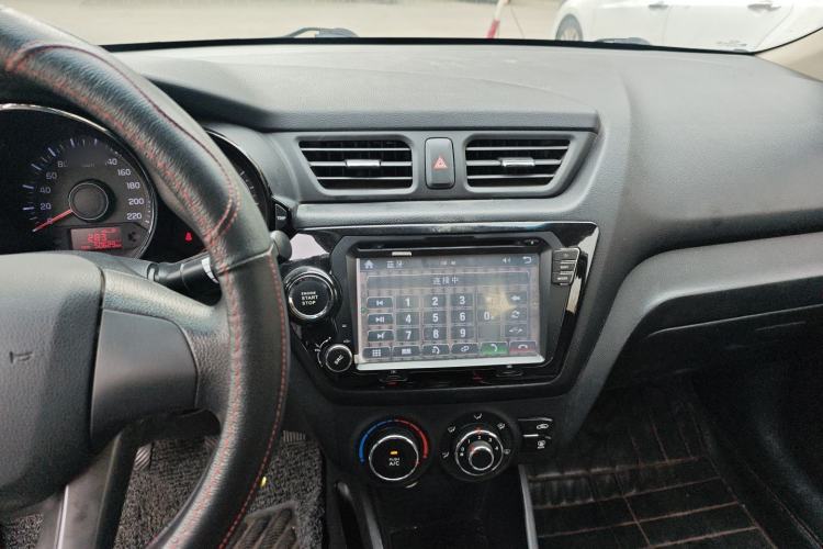 Used Kia K2 2012 Sedan 1.4L MT GLS Commemorative Edition Center Console