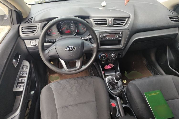 Used Kia K2 2012 Sedan 1.4L MT GLS Commemorative Edition Center Console