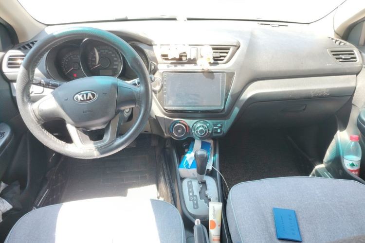 Used Kia K2 2012 Sedan 1.4L Automatic GLS Commemorative Edition Center Console