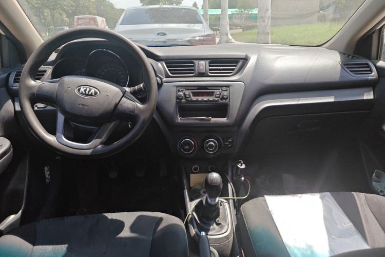Used Kia K2 2012 Sedan 1.4L MT GLS Commemorative Edition Center Console