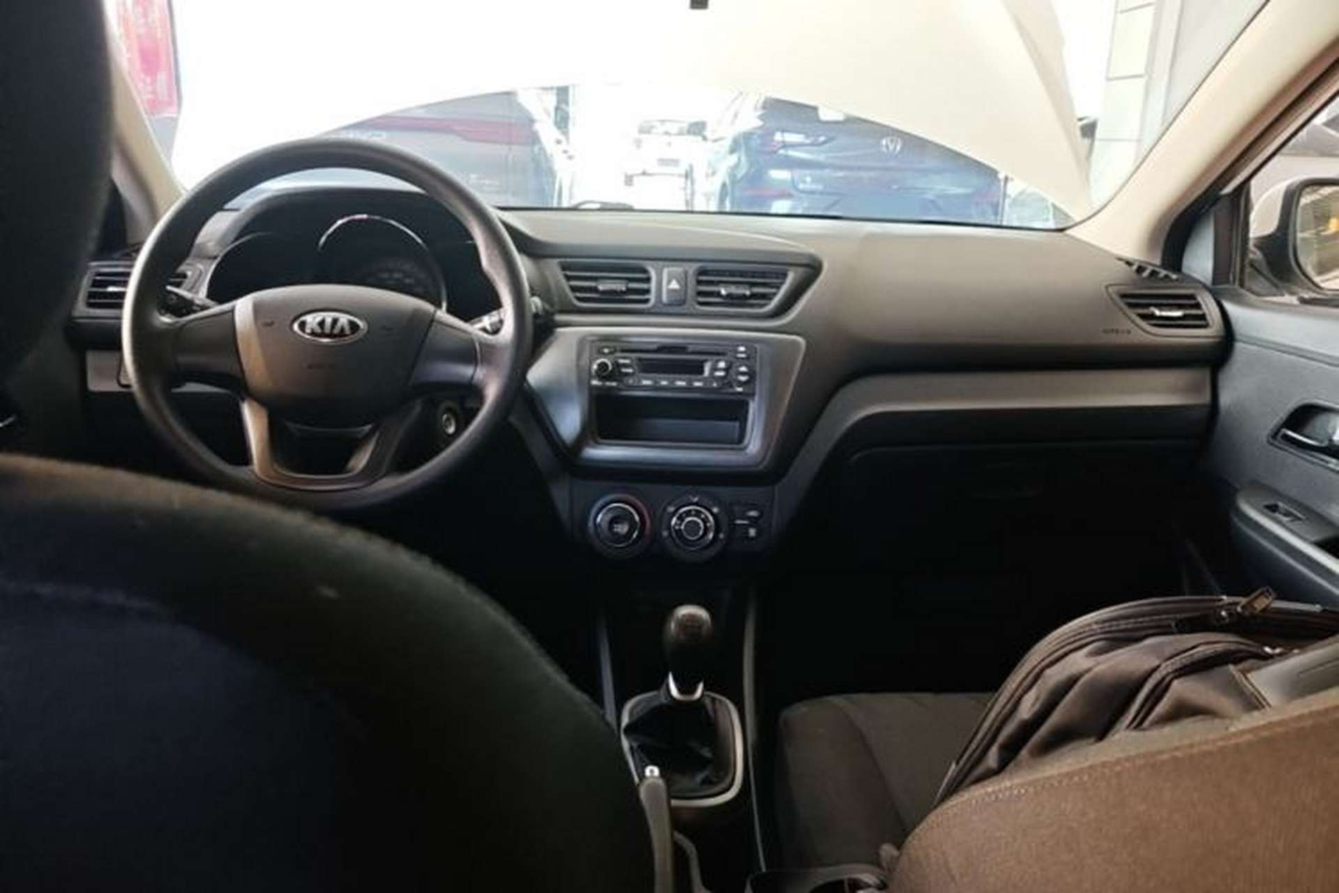 Used Kia K2 2012 Sedan 1.4L MT GLS Commemorative Edition Center Console