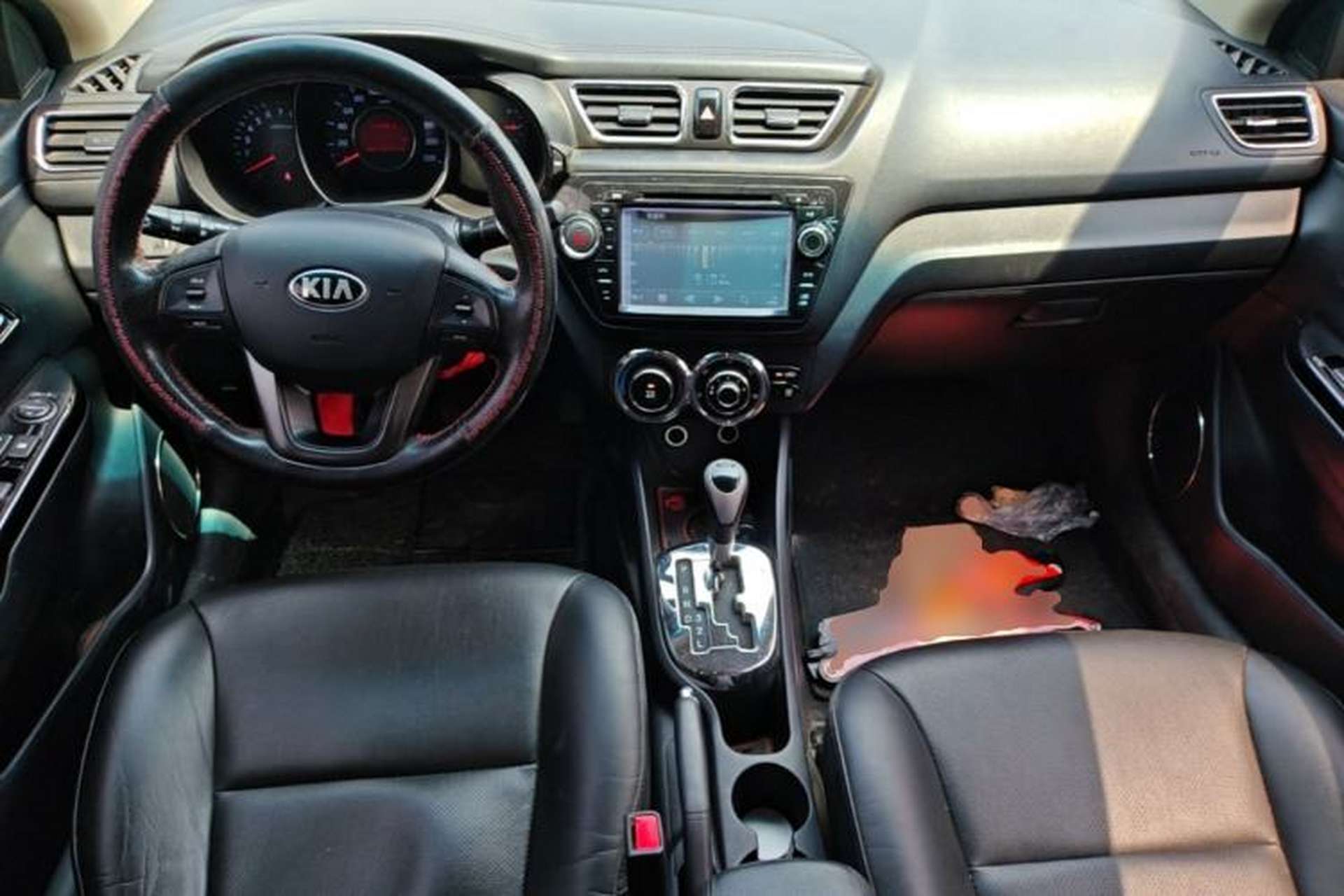 Used Kia K2 2012 Sedan 1.6L Automatic Transmission Premium Commemorative Edition Center Console