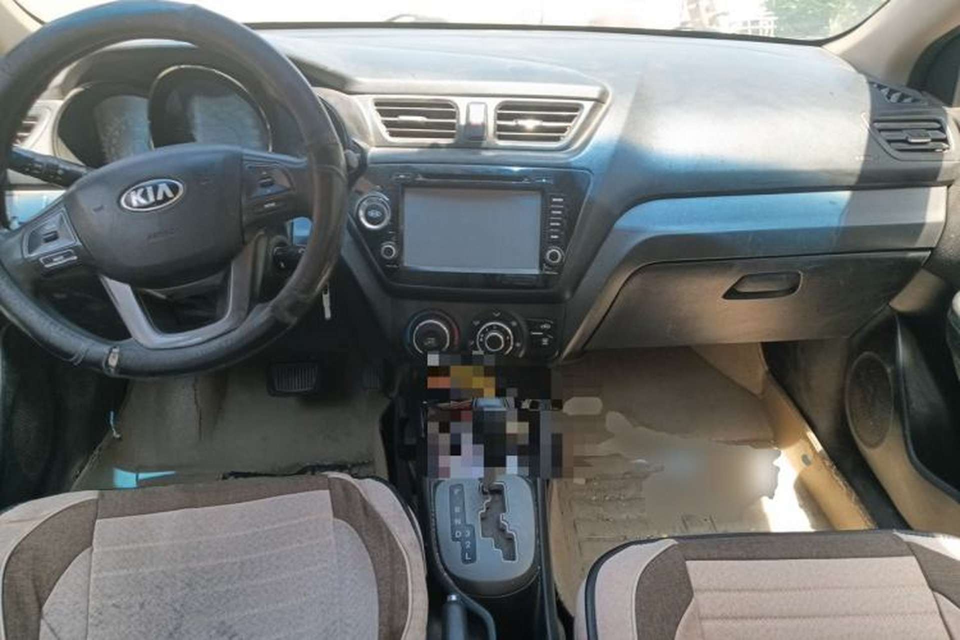 Used Kia K2 2012 Sedan 1.4L Automatic GLS Commemorative Edition Center Console