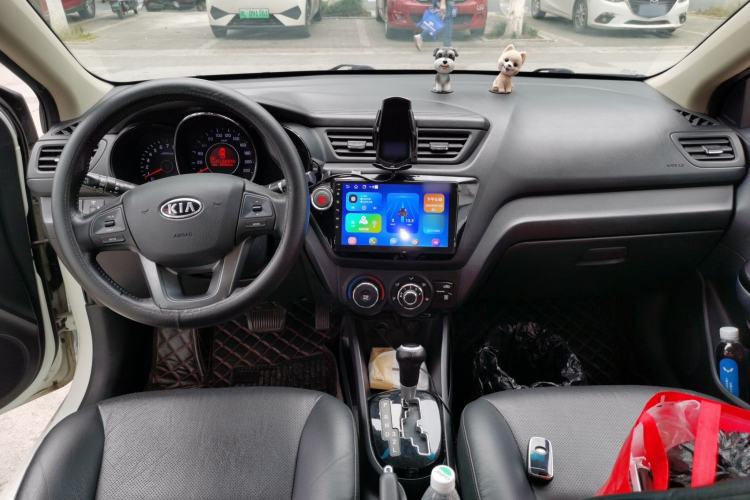 Used Kia K2 2012 Sedan 1.6L AT Premium ECO Center Console