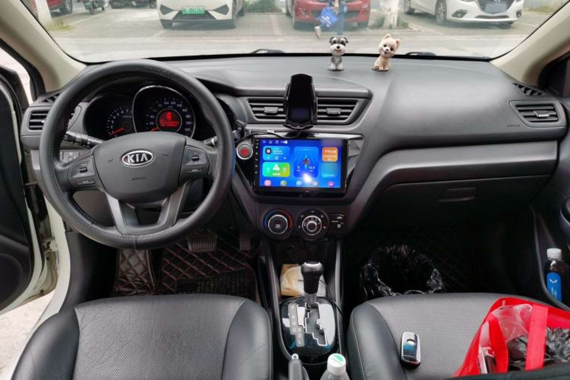Used Kia K2 2012 Sedan 1.6L AT Premium ECO Center Console