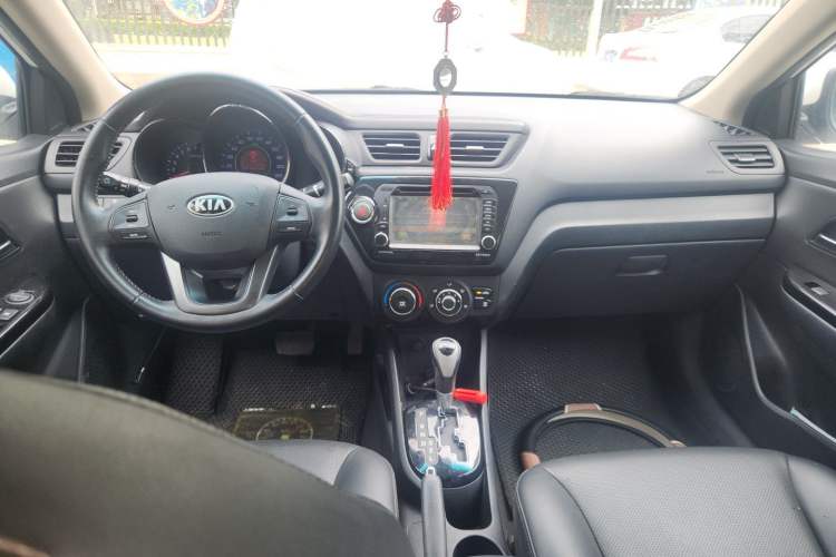 Used Kia K2 2012 Sedan 1.6L AT Premium ECO Center Console