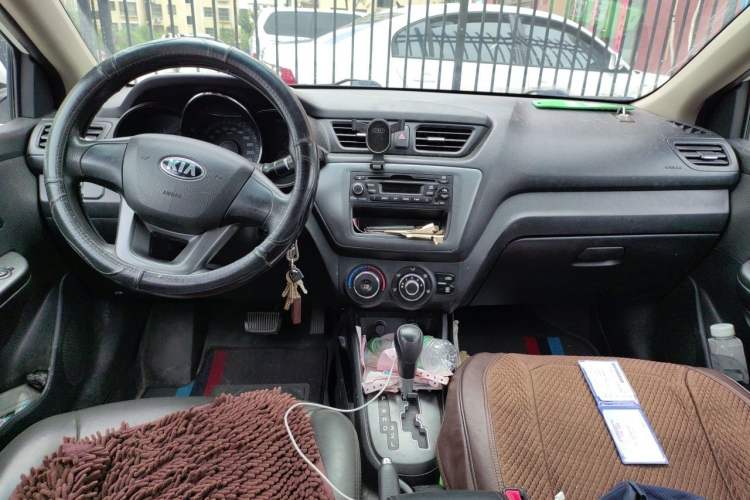 Used Kia K2 2012 Sedan 1.4L Automatic GLS Commemorative Edition Center Console