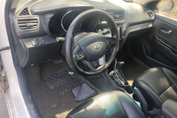 Used Kia K2 2012 Sedan 1.6L Automatic Transmission Premium Commemorative Edition Center Console