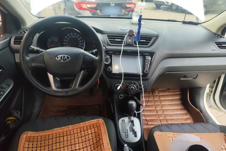 Used Kia K2 2012 Sedan 1.4L Automatic GLS Commemorative Edition Center Console