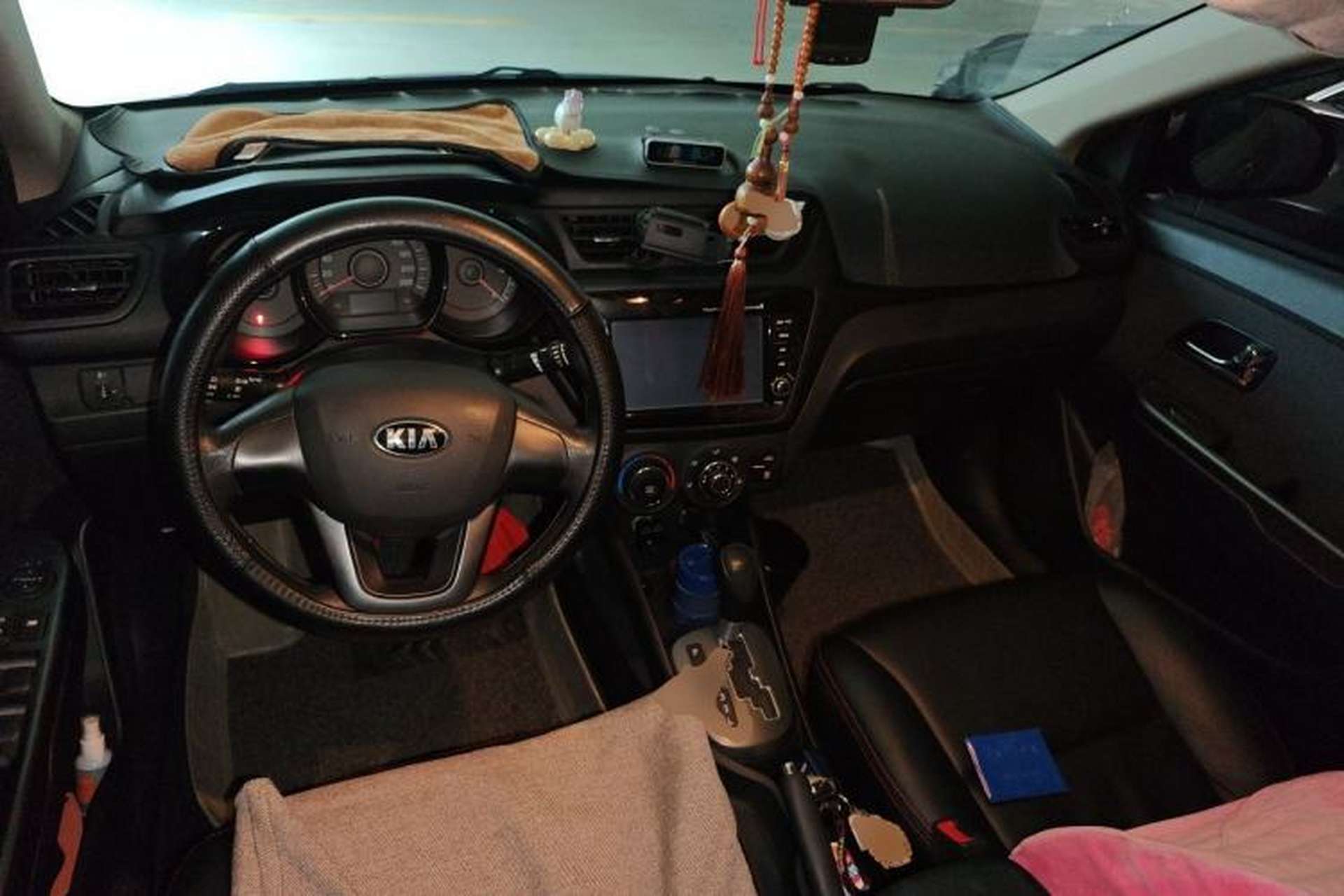 Used Kia K2 2012 Sedan 1.4L Automatic GLS Commemorative Edition Center Console