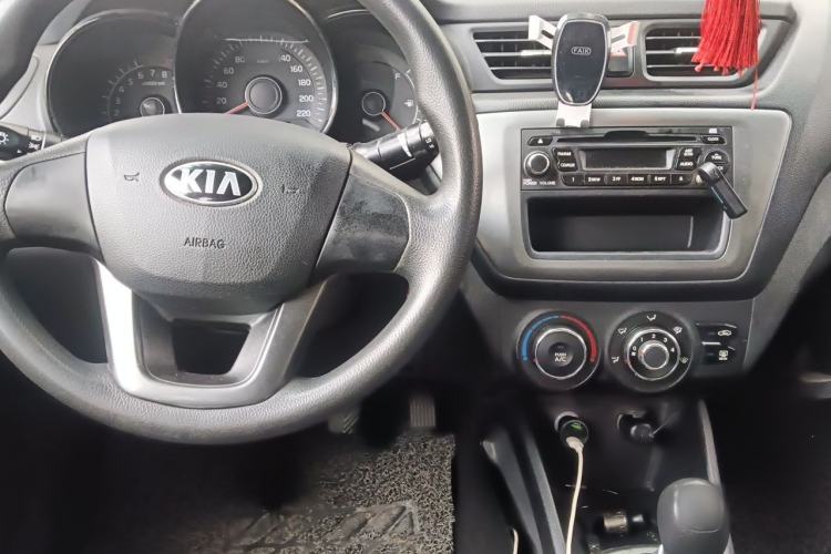 Used Kia K2 2012 Sedan 1.4L MT GLS Commemorative Edition Center Console
