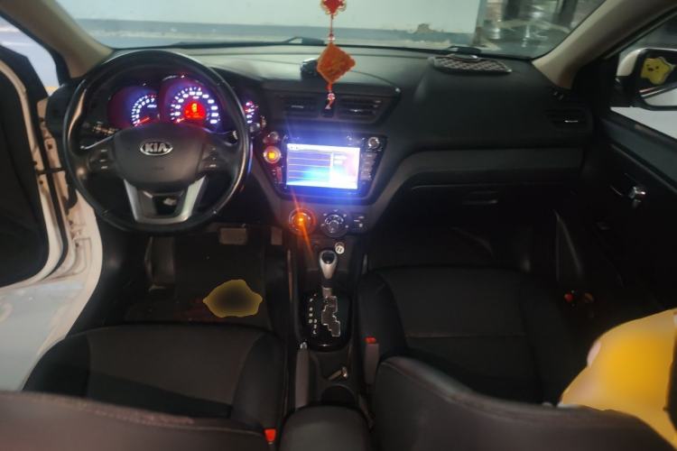Used Kia K2 2012 Sedan 1.6L Automatic Transmission Premium ECO Commemorative Edition Center Console