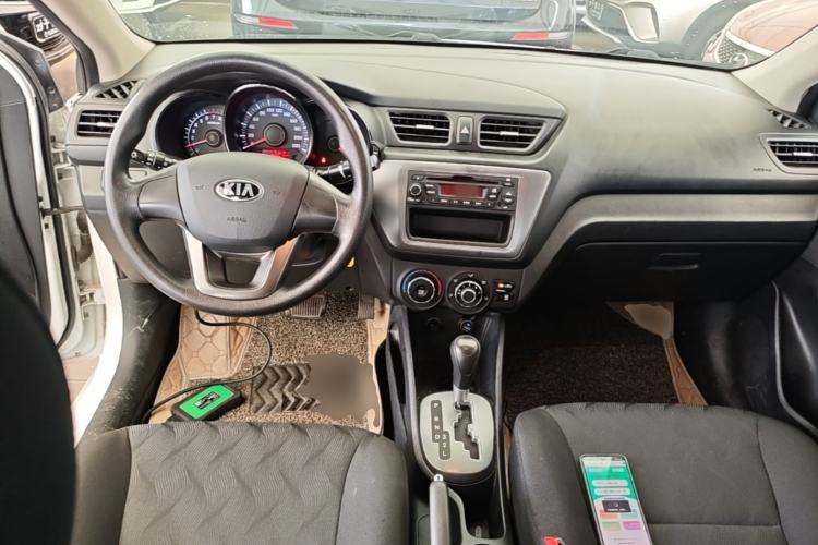 Used Kia K2 2012 Sedan 1.4L Automatic GLS Commemorative Edition Center Console