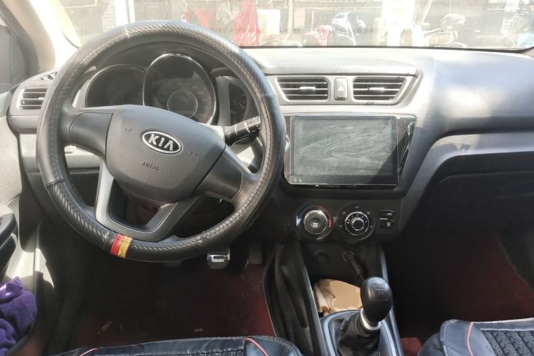 Used Kia K2 2012 Sedan 1.4L MT TOP Commemorative Edition Center Console