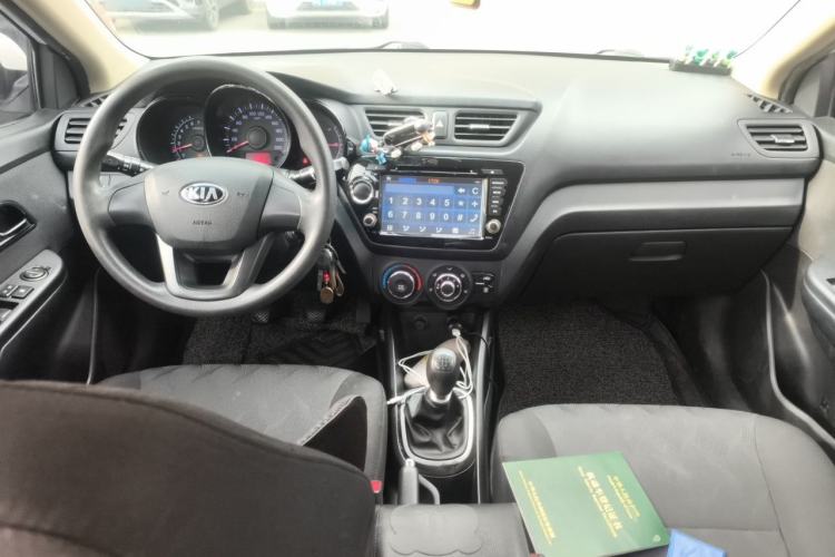 Used Kia K2 2012 Sedan 1.4L MT GLS Commemorative Edition Center Console
