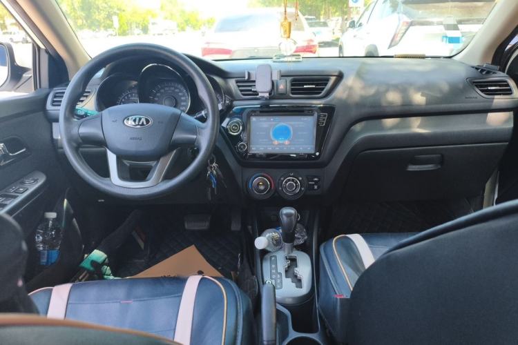 Used Kia K2 2012 Sedan 1.4L Automatic GLS Commemorative Edition Center Console