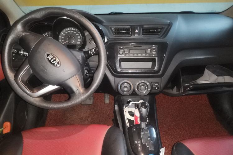 Used Kia K2 2012 Hatchback 1.4L Automatic Cool Edition Center Console