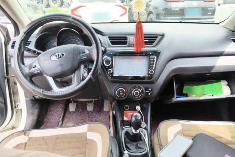 Used Kia K2 2012 Sedan 1.4L MT GLS Commemorative Edition Center Console