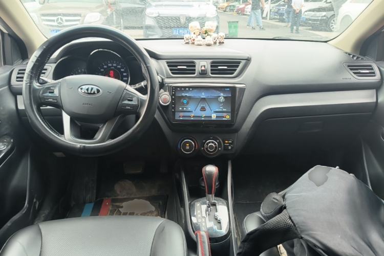 Used Kia K2 2012 Sedan 1.6L AT Premium ECO Center Console