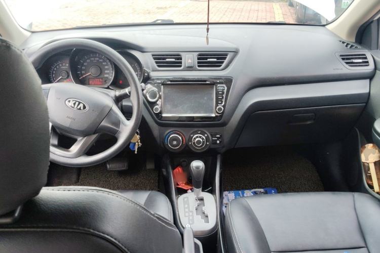 Used Kia K2 2012 Sedan 1.4L Automatic GLS Commemorative Edition Center Console