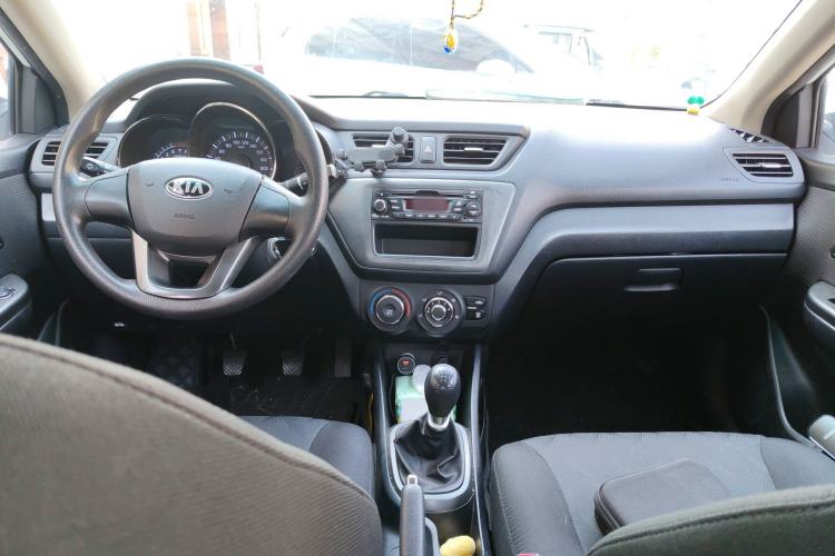 Used Kia K2 2012 Sedan 1.4L MT GLS Commemorative Edition Center Console