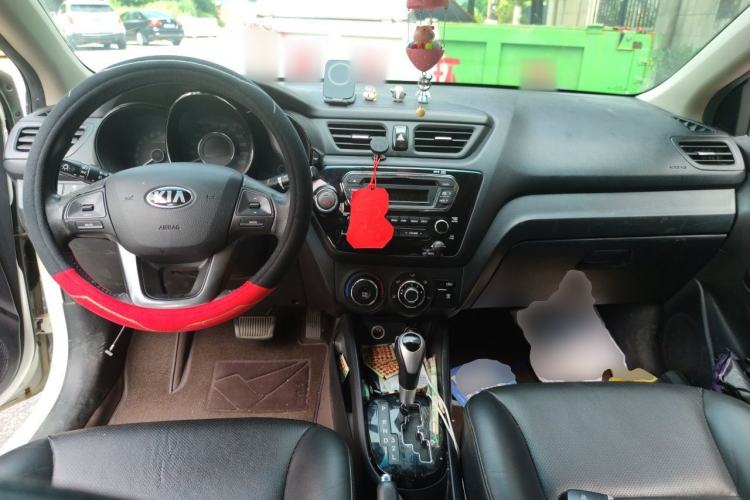 Used Kia K2 2012 Sedan 1.6L Automatic Transmission Premium Commemorative Edition Center Console