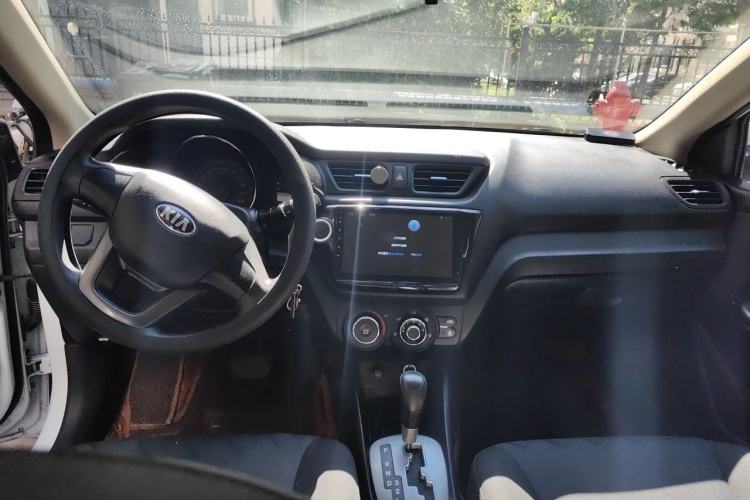 Used Kia K2 2012 Sedan 1.4L Automatic GLS Commemorative Edition Center Console