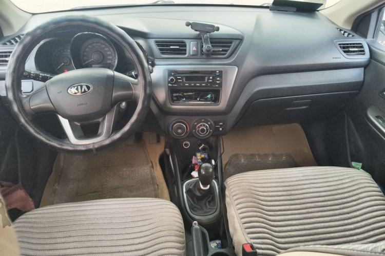 Used Kia K2 2012 Sedan 1.4L MT GLS Commemorative Edition Center Console