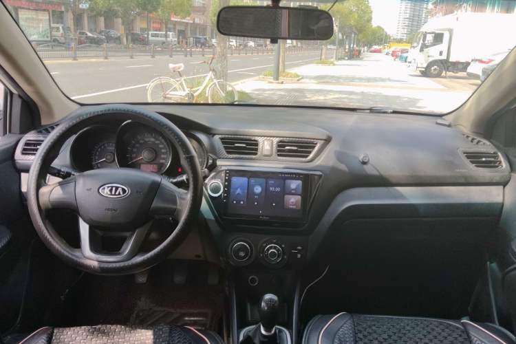 Used Kia K2 2012 Sedan 1.4L MT GLS Commemorative Edition Center Console