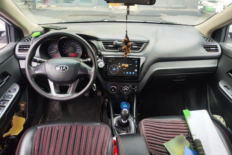Used Kia K2 2012 Sedan 1.4L MT GLS Commemorative Edition Center Console
