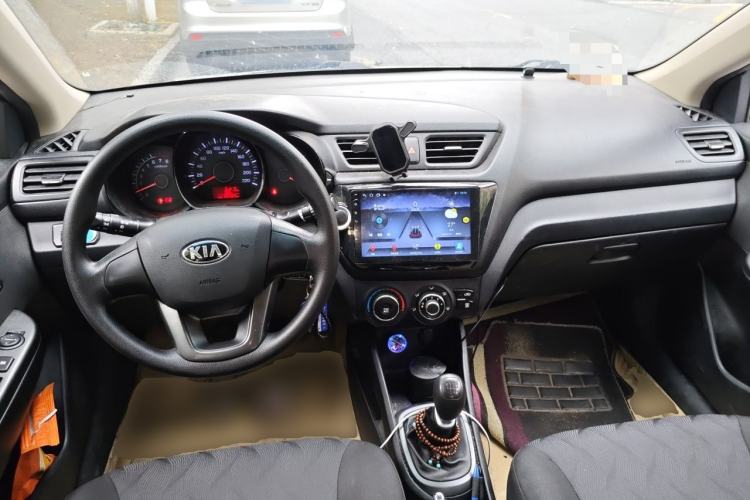 Used Kia K2 2012 Sedan 1.4L MT GLS Commemorative Edition Center Console