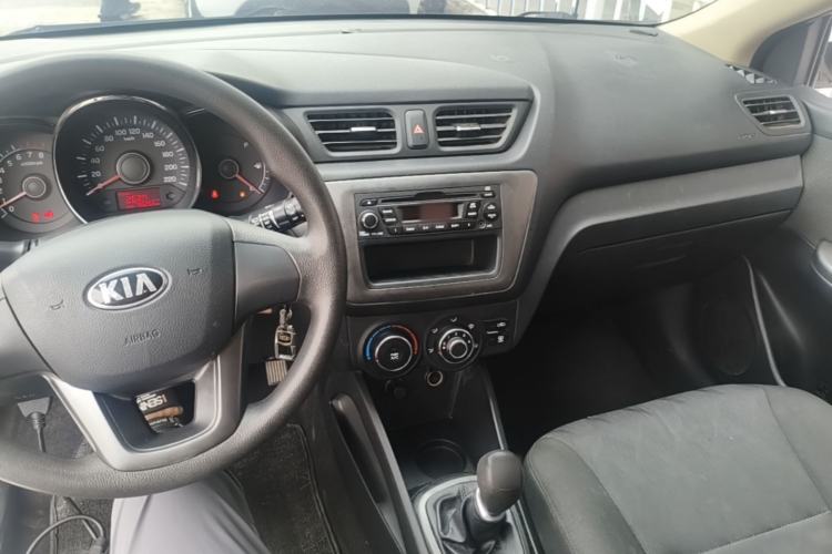 Used Kia K2 2012 Hatchback 1.4L MT GLS Commemorative Edition Center Console