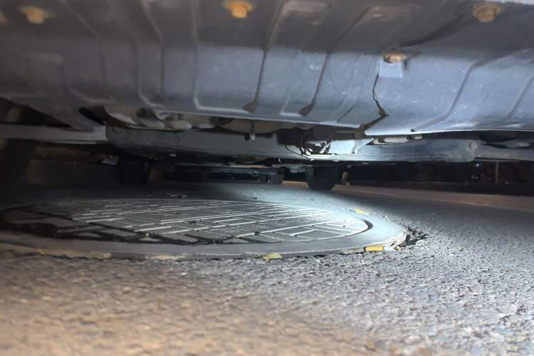Used Kia K2 2012 Sedan 1.4L MT GLS Commemorative Edition Chassis Front