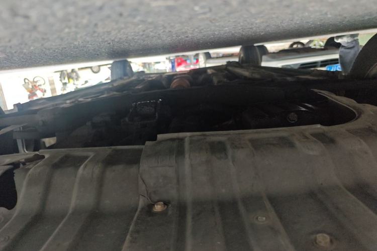 Used Kia K2 2012 Sedan 1.4L MT GLS Commemorative Edition Chassis Front