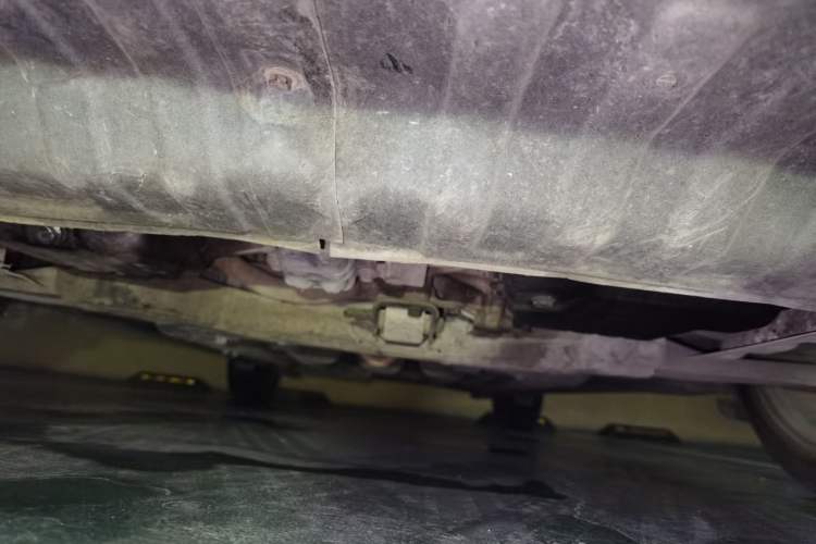 Used Kia K2 2012 Sedan 1.6L Automatic Transmission Premium Commemorative Edition Chassis Front