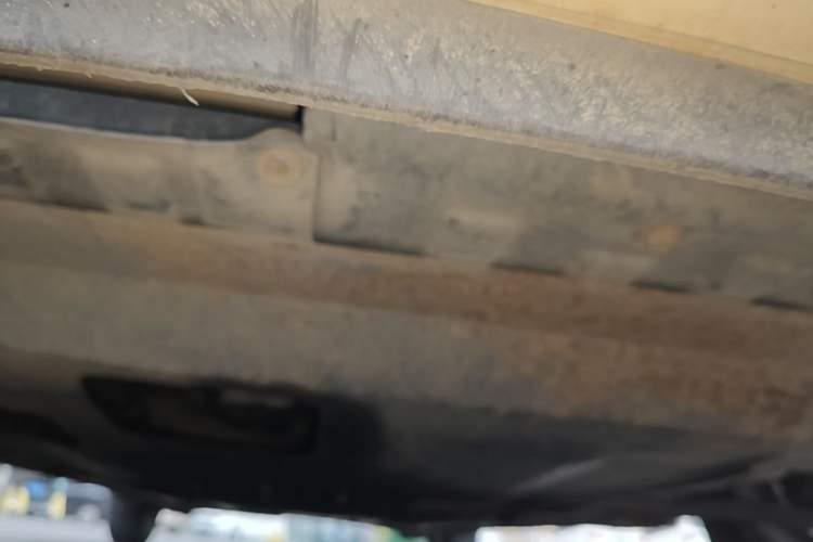 Used Kia K2 2012 Sedan 1.4L MT GLS Commemorative Edition Chassis Front