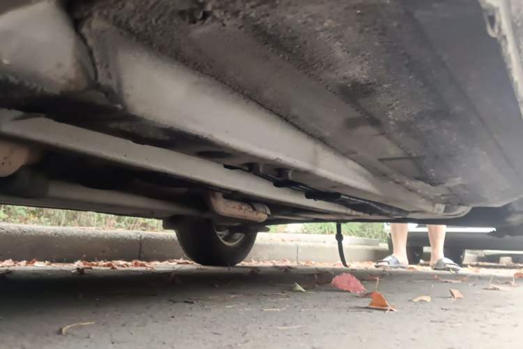Used Kia K2 2012 Sedan 1.4L MT GLS Commemorative Edition Chassis Front Left