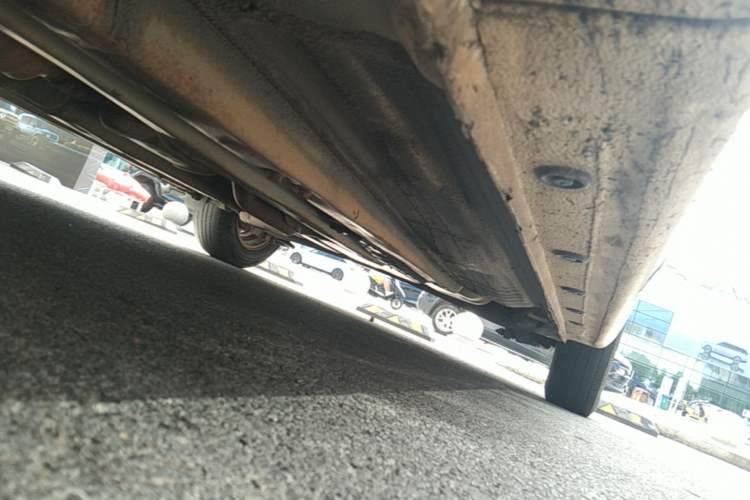 Used Kia K2 2012 Sedan 1.4L MT GLS Commemorative Edition Chassis Front Left