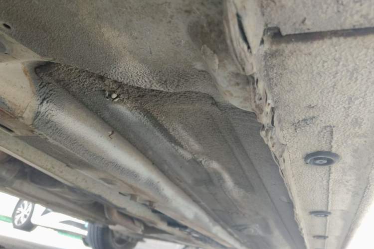 Used Kia K2 2012 Sedan 1.4L MT GLS Commemorative Edition Chassis Front Left