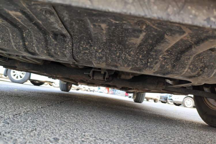 Used Kia K2 2012 Sedan 1.4L MT GLS Commemorative Edition Chassis Front