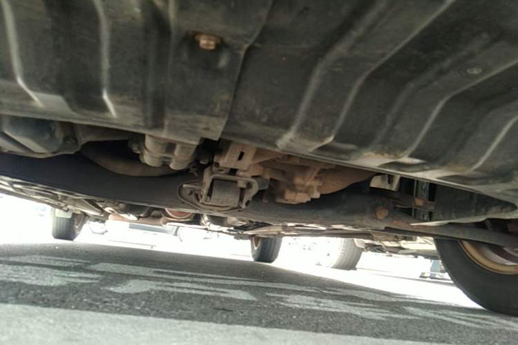 Used Kia K2 2012 Sedan 1.4L MT GLS Commemorative Edition Chassis Front