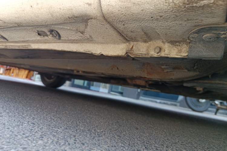 Used Kia K2 2012 Sedan 1.4L MT GLS Commemorative Edition Chassis Front Right