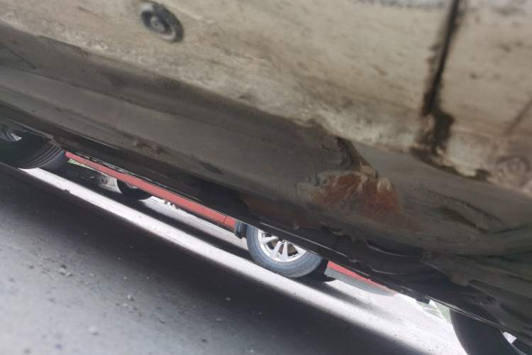 Used Kia K2 2012 Sedan 1.4L MT GLS Commemorative Edition Chassis Front Right