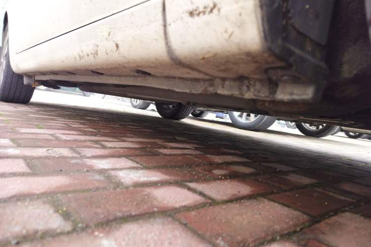 Used Kia K2 2012 Hatchback 1.6L AT Premium Chassis Front Right