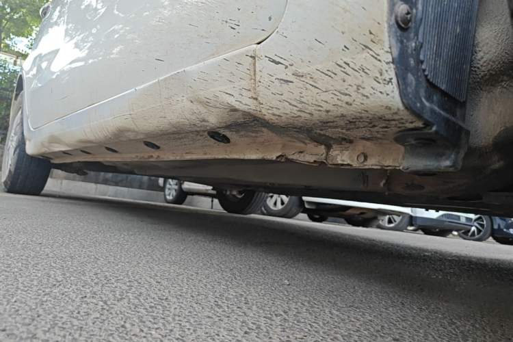 Used Kia K2 2012 Sedan 1.4L MT GLS Commemorative Edition Chassis Front Right