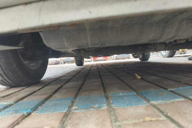 Used Kia K2 2012 Sedan 1.4L MT GLS Commemorative Edition Chassis Front Right